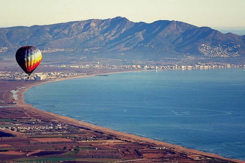 Ephemeral Holidays P.5 - Hidromasaje Empuriabrava Spain